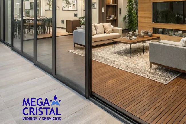 Descuentos en MEGA CRISTAL con Club LA NACION