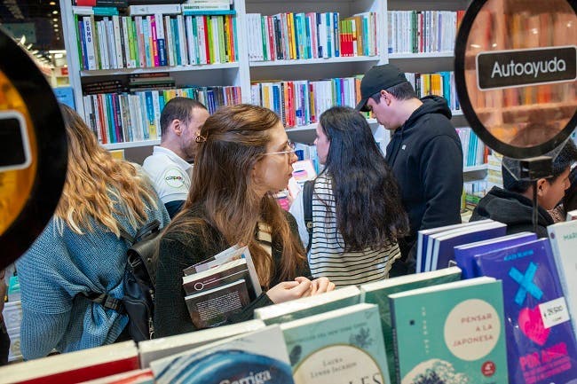 Descuentos en FERIA DEL LIBRO con Club LA NACION