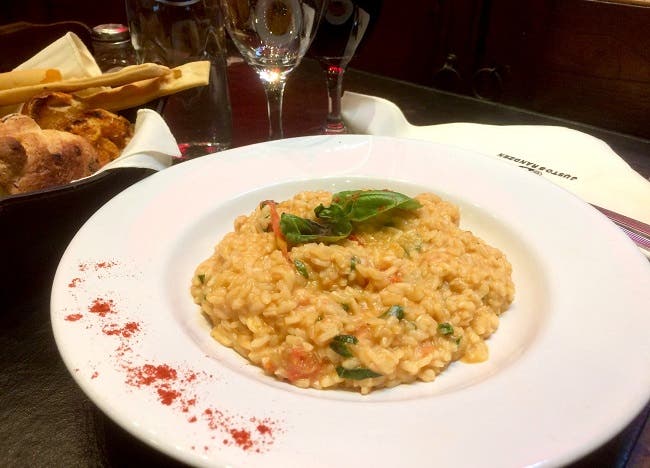 Descuentos en JUSTO BRANDZEN con Club LA NACION