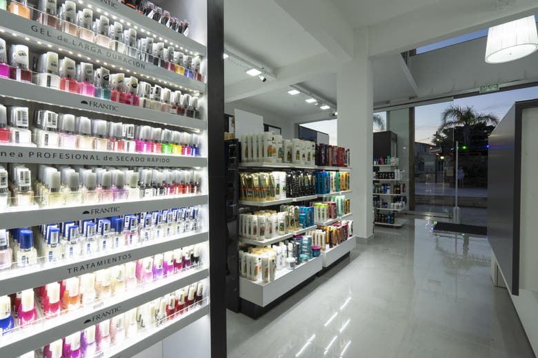 Descuentos en FARMACIA OSVALDINI con Club LA NACION