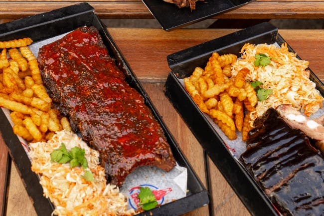 Descuentos en RIBS AL RÍO con Club LA NACION
