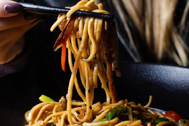 Descuentos en YOKOS SUSHI BAR & CHINA GRILL NIKKEI con Club LA NACION